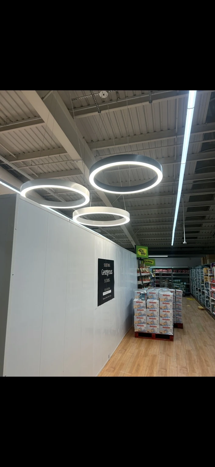 Retail feature lighting